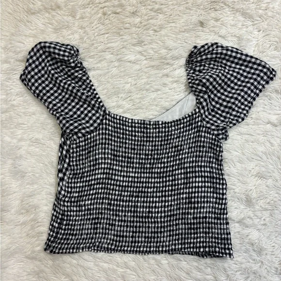 Abercrombie & Fitch puff sleeve smocked sweetheart neck gingham crop top - Picture 3 of 3
